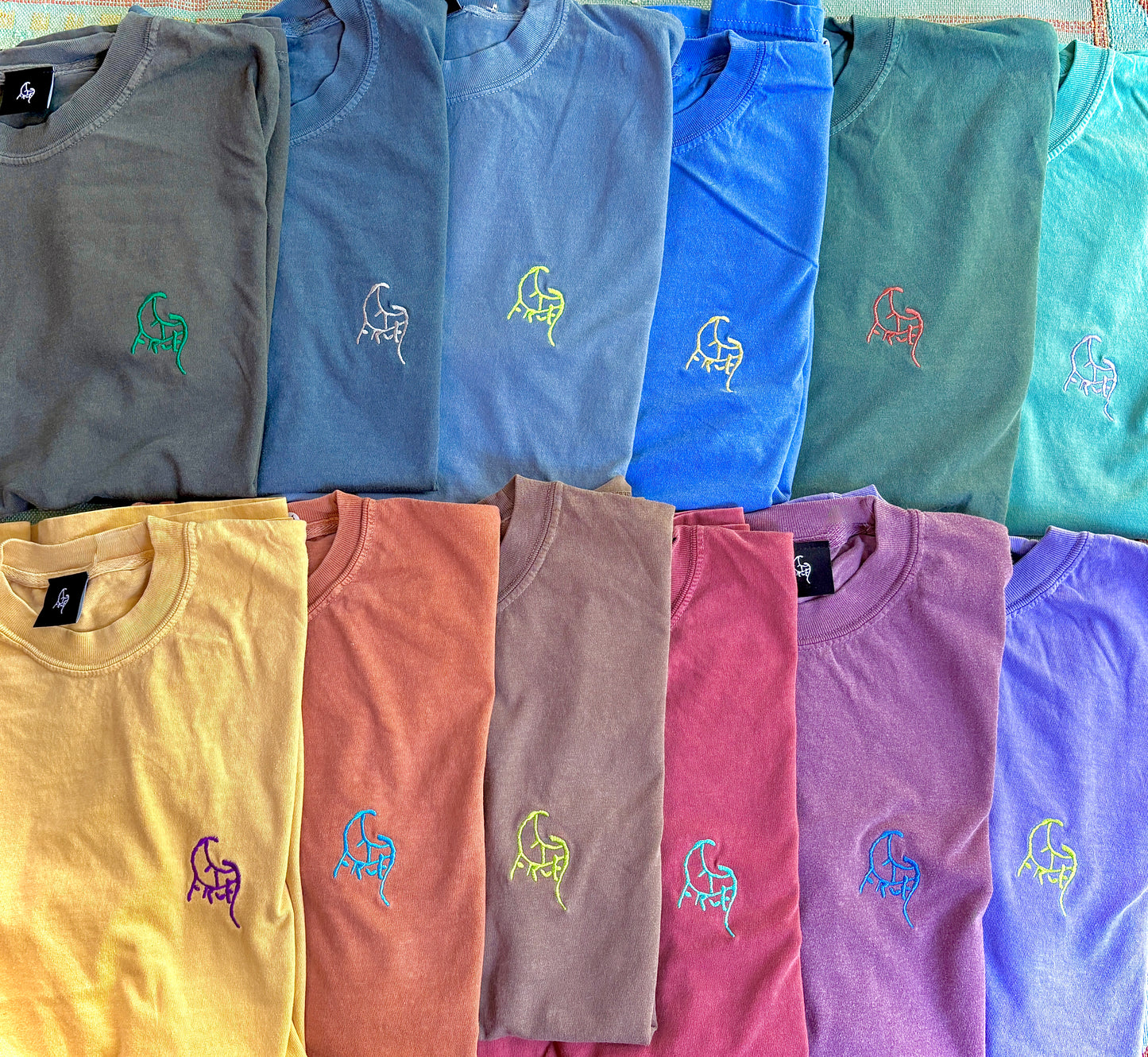 FRUEロゴ刺繍T-shirt